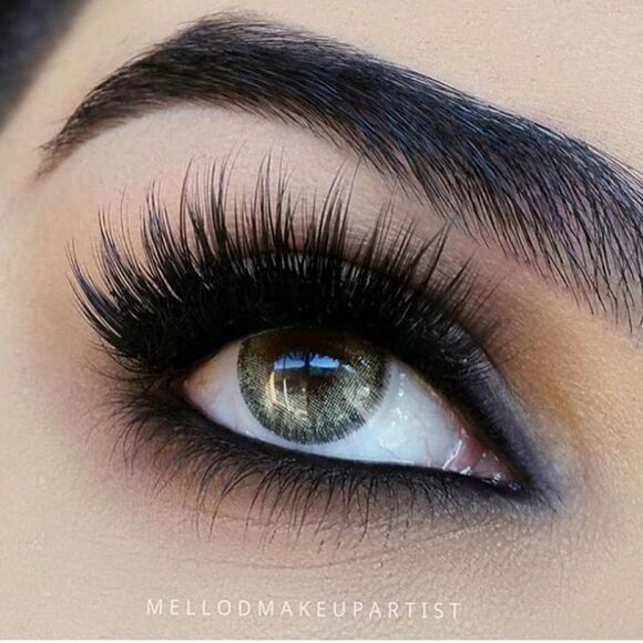 Huda Beauty Carmen False Strip Lashes - Picture 4 of 9